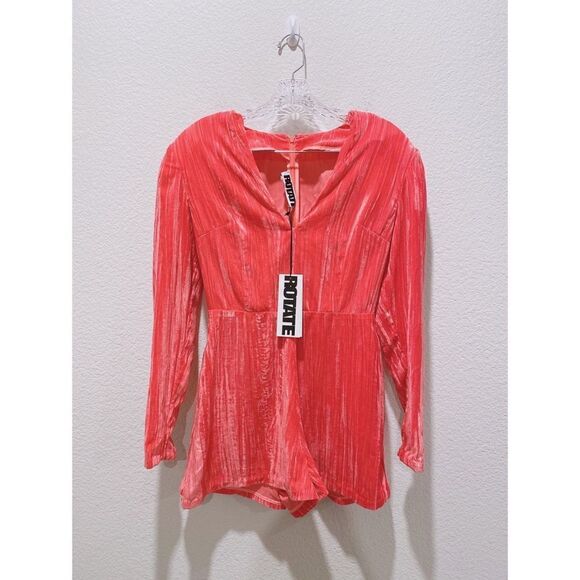 NWT Rotate Adelina Velvet Playsuit - Picture 12 of 14